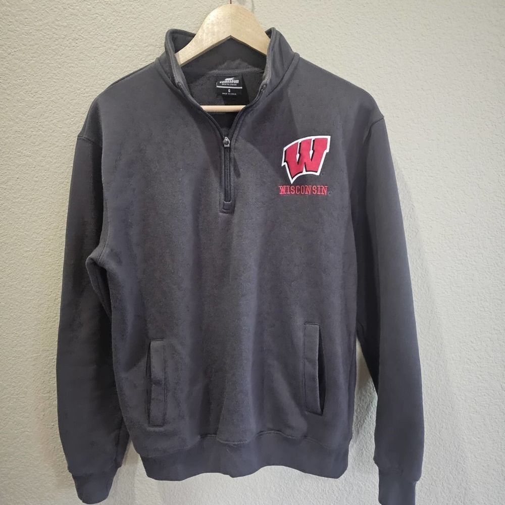 Wisconsin quarter zip sweatshirt sz S, gray with red W emblem